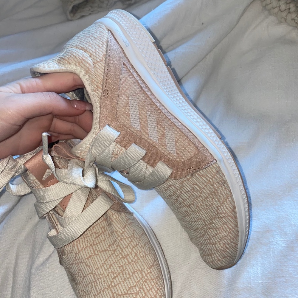 Blush Adidas Bounce
